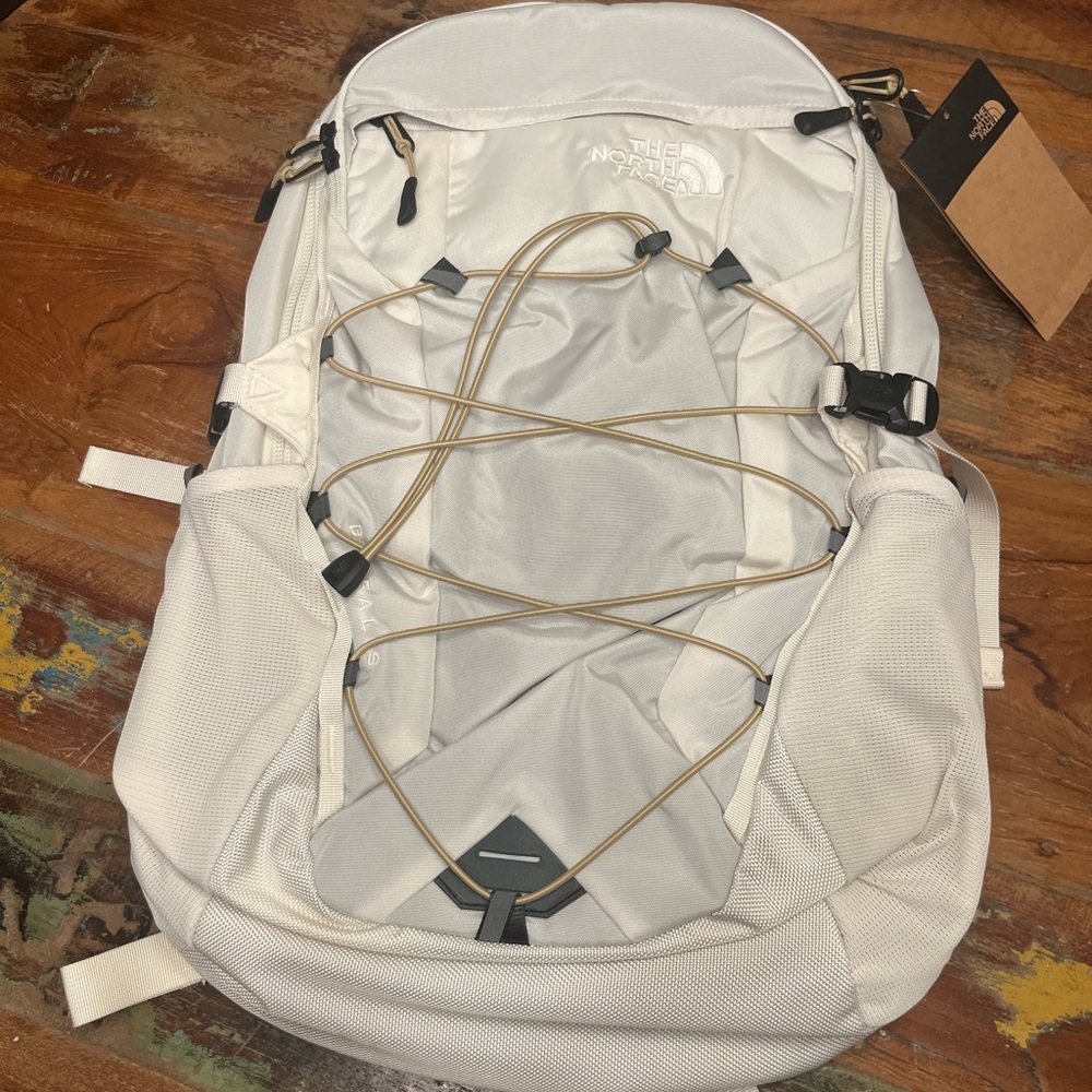 NWT North Face Borealis Backpack-Gardenia White